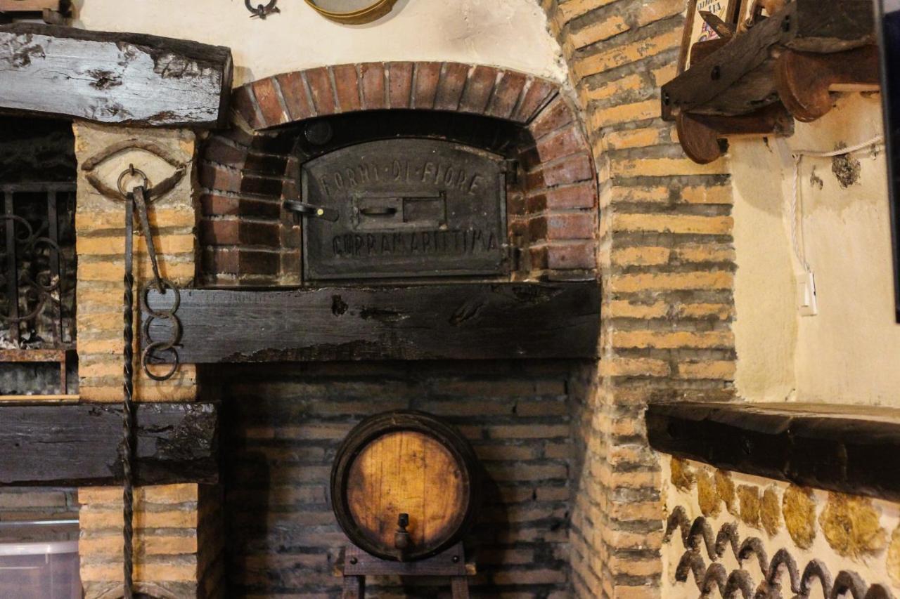 Santo'S House Luxury - Idromassaggio E Doccia Emozionale Villa Santo Stefano Di Sessanio Eksteriør bilde