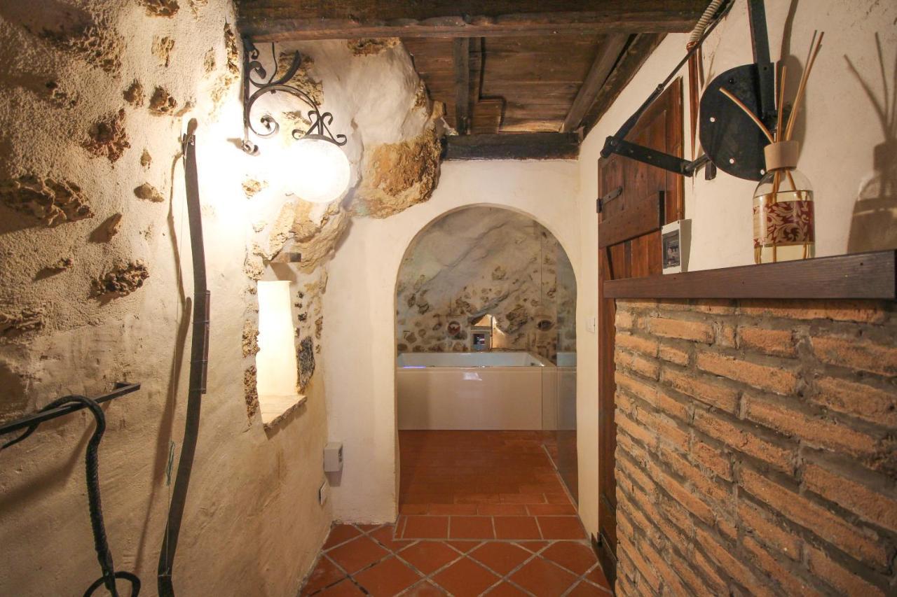 Santo'S House Luxury - Idromassaggio E Doccia Emozionale Villa Santo Stefano Di Sessanio Eksteriør bilde