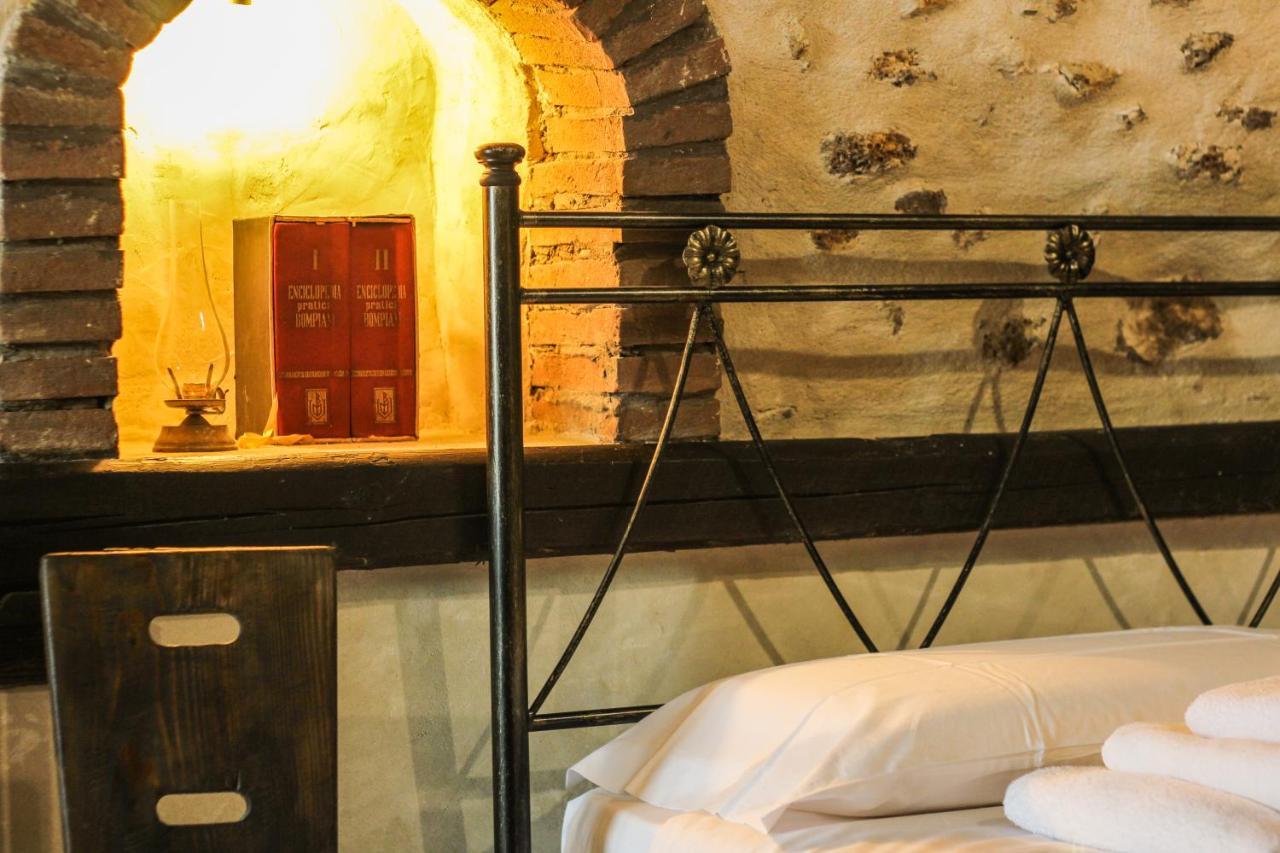 Santo'S House Luxury - Idromassaggio E Doccia Emozionale Villa Santo Stefano Di Sessanio Eksteriør bilde