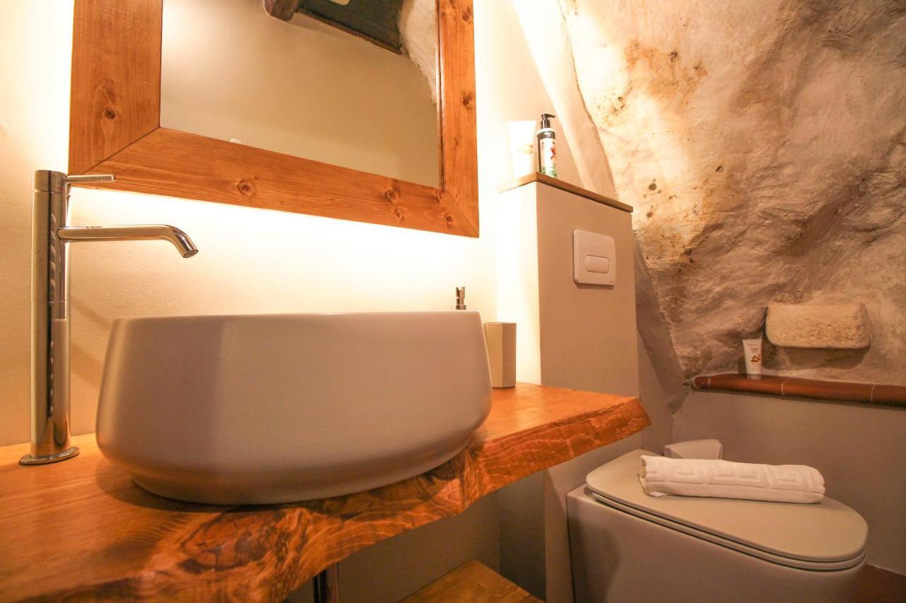 Santo'S House Luxury - Idromassaggio E Doccia Emozionale Villa Santo Stefano Di Sessanio Eksteriør bilde